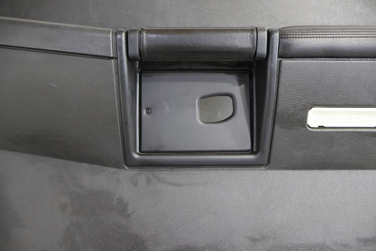 2003-2007 Hummer H2- Right Front Door Trim Panel Black 48 15846874
