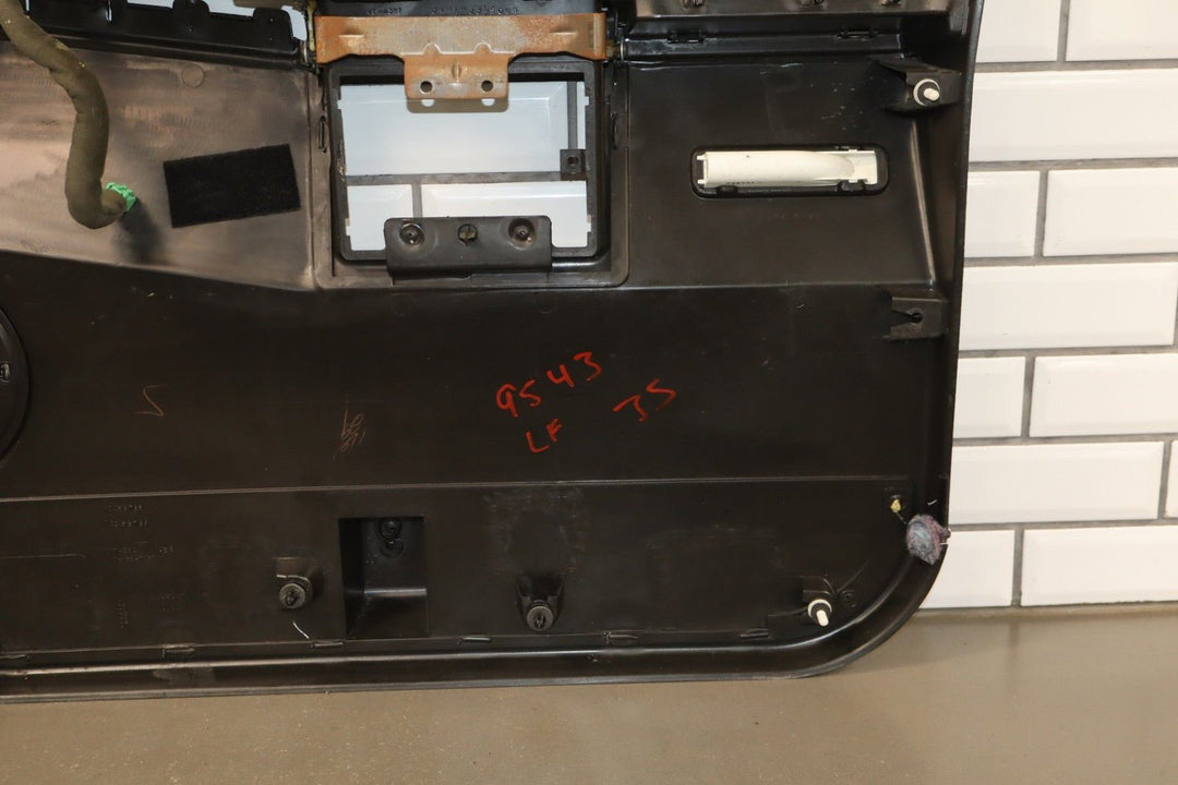 2003 - 2007 Hummer H2 - Right Front Door Trim Panel Black 482 15846876