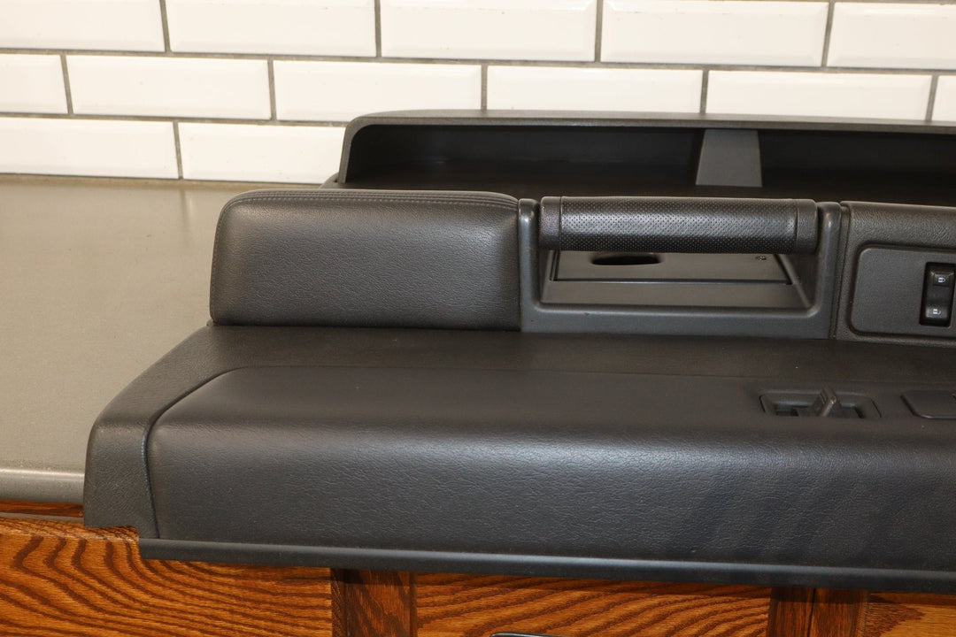 2003 - 2007 Hummer H2 - Right Front Door Trim Panel Ebony 482 15846874