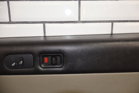 2003-2007 Hummer H2- Right Front Door Trim Panel Wheat 502 15846874