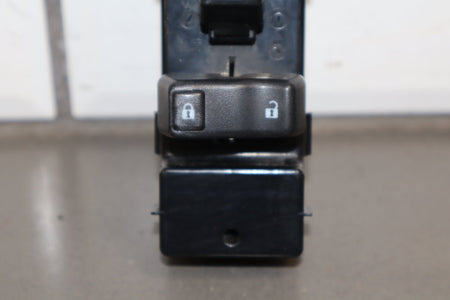 2003-2007 Hummer H2 Right Front Window Switch 15846874 OEM
