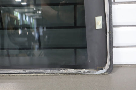 2003-2007 Hummer H2 Right Quarter Window 15101579
