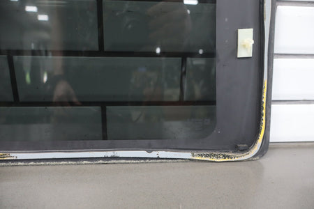 2003-2007 Hummer H2 Right Quarter Window 15101579