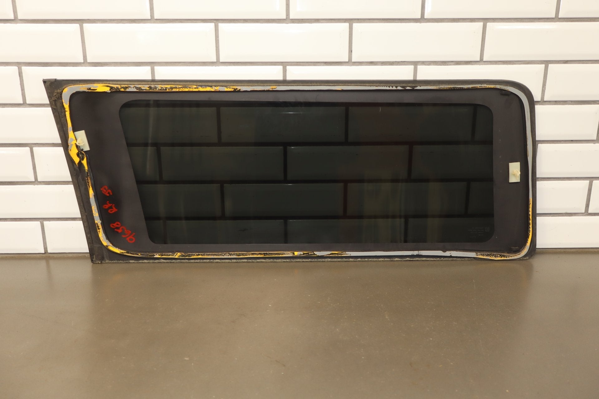 2003-2007 Hummer H2 Right Quarter Window 15101579