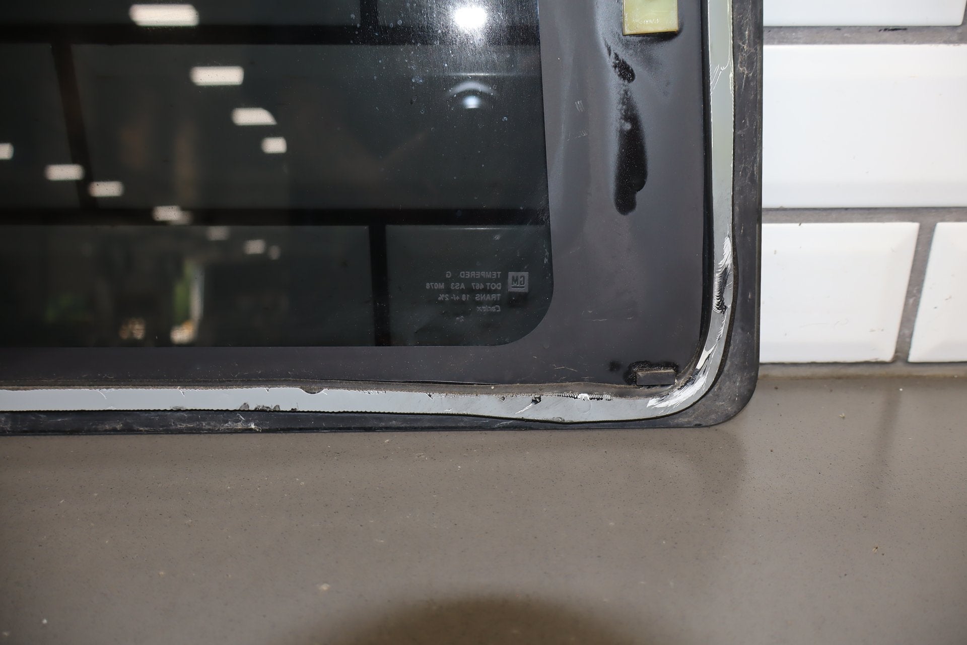 2003-2007 Hummer H2 Right Quarter Window 15101579