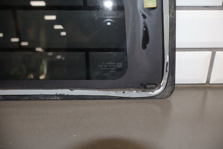 2003-2007 Hummer H2 Right Quarter Window 15101579