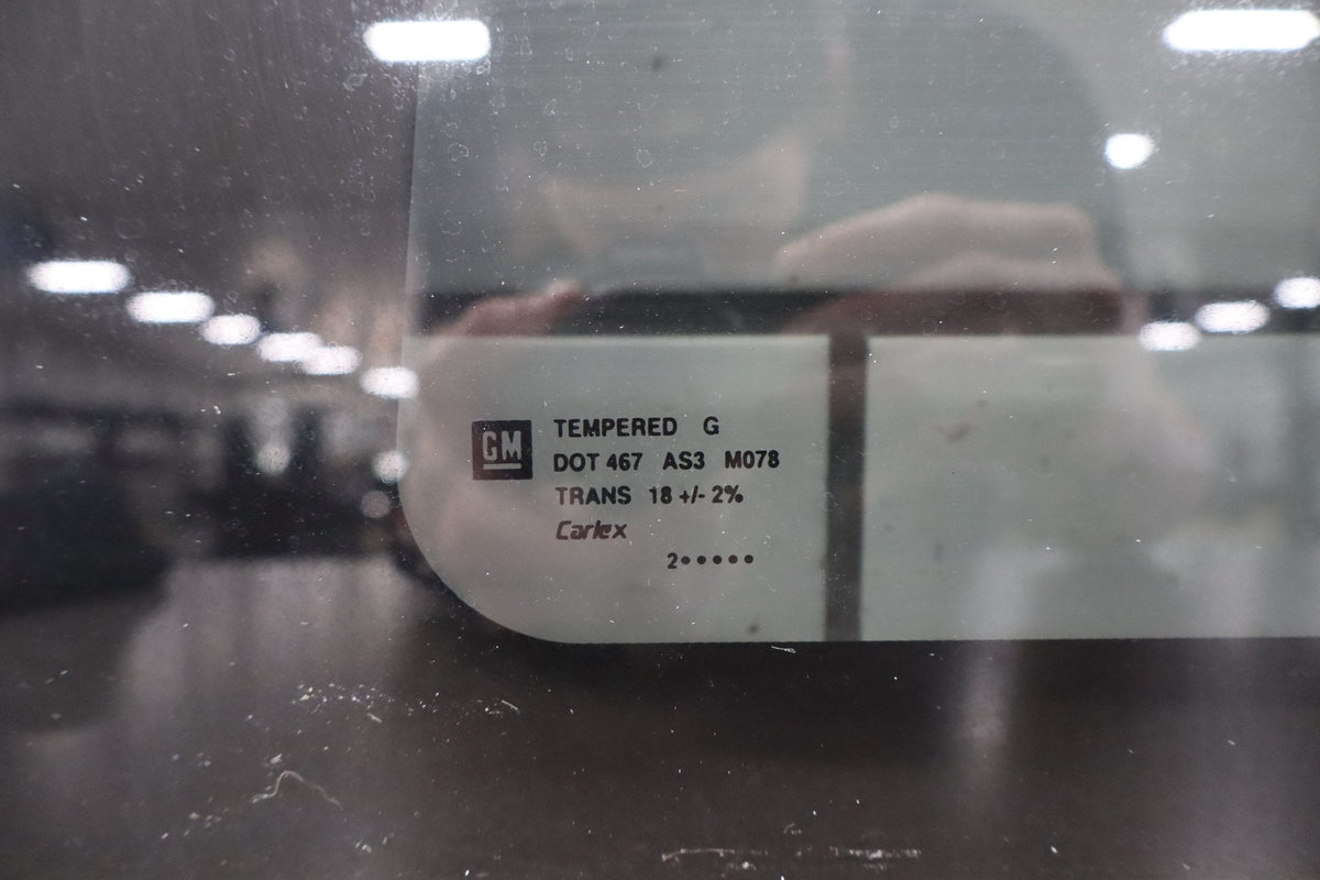 2003-2007 Hummer H2 Right Quarter Window 15101579
