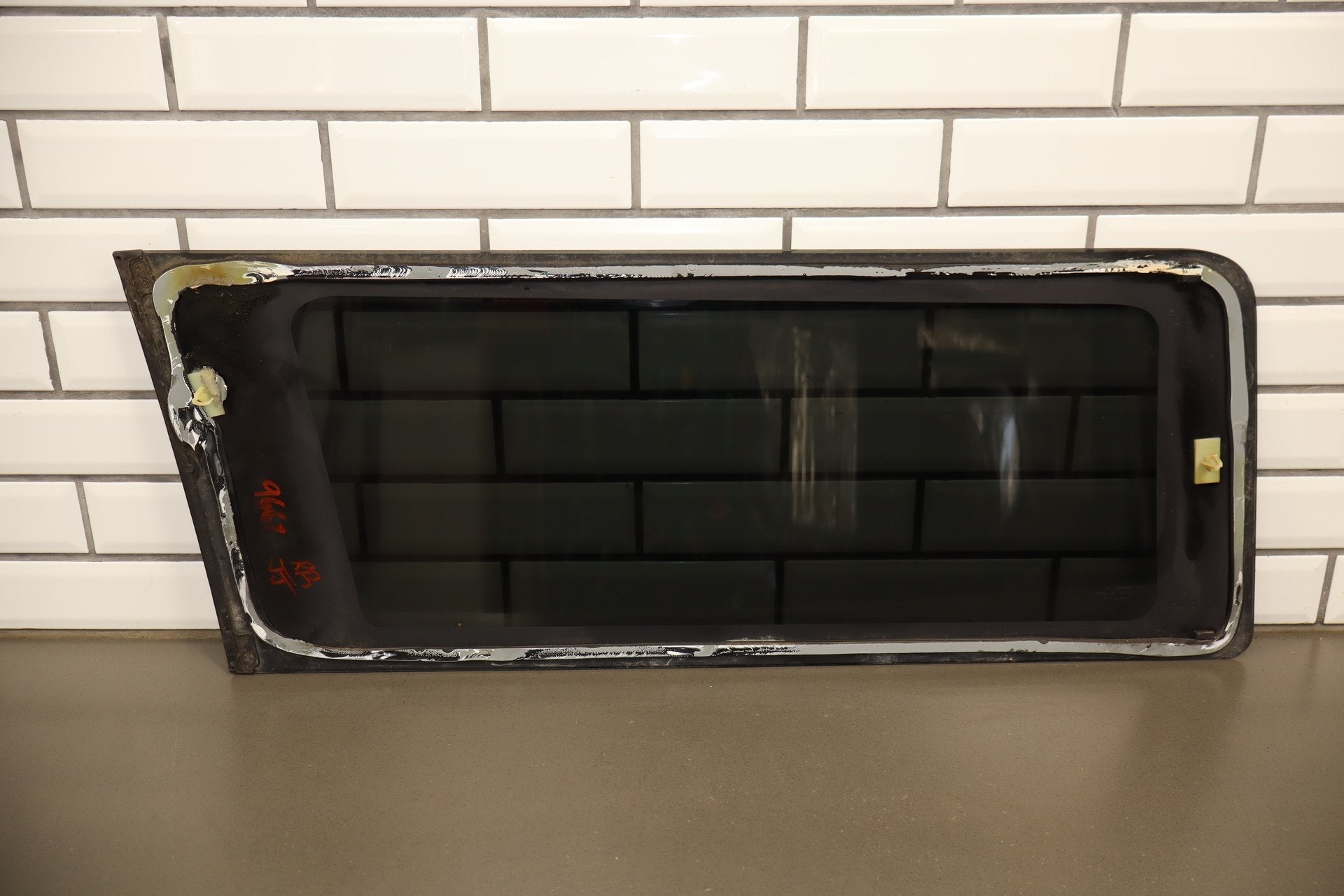 2003-2007 Hummer H2 Right Quarter Window 15101579