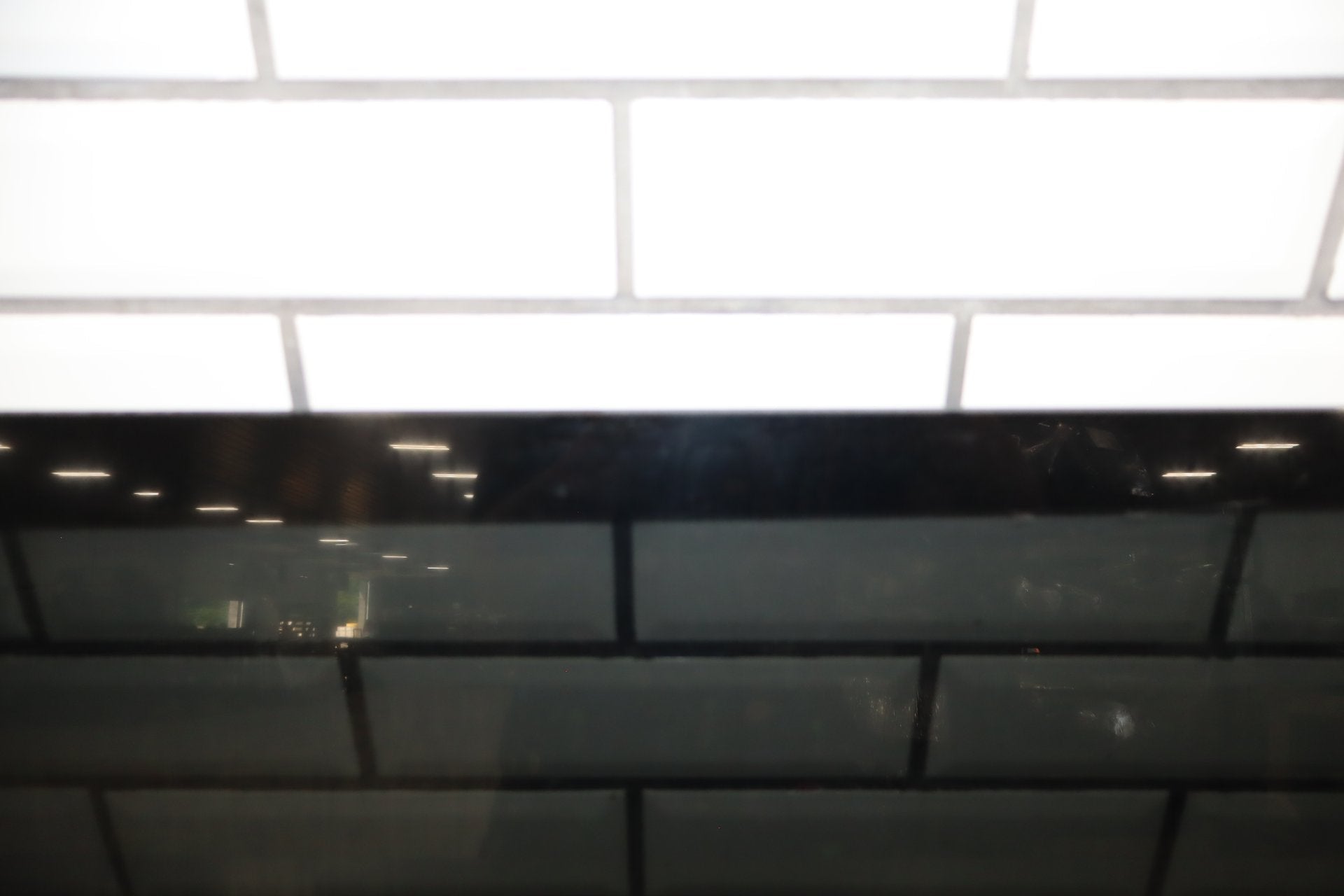2003-2007 Hummer H2 Right Quarter Window 15101579