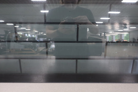 2003-2007 Hummer H2 Right Quarter Window 15101579
