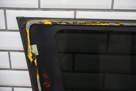 2003-2007 Hummer H2 Right Quarter Window 15101579