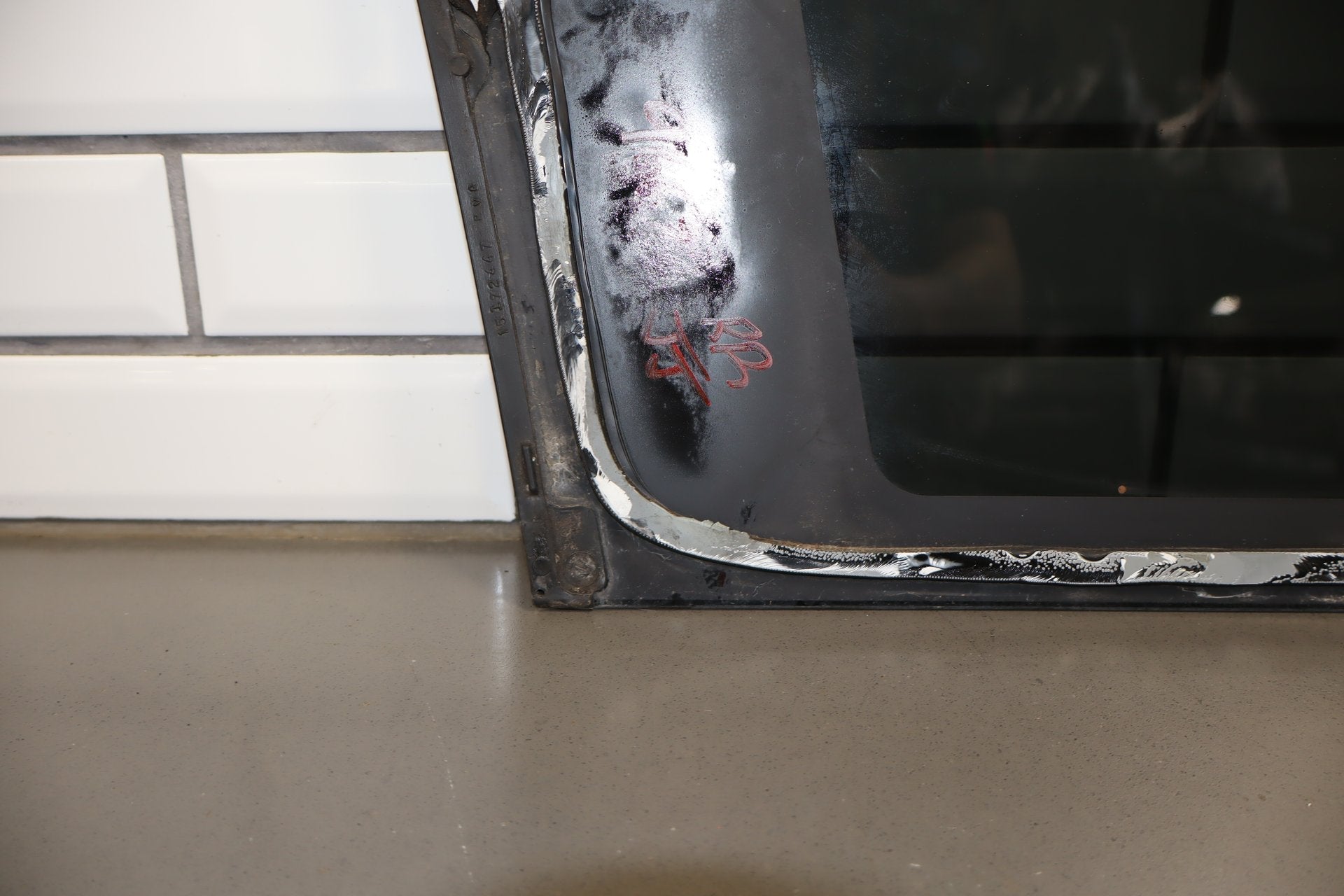 2003-2007 Hummer H2 Right Quarter Window 15101579