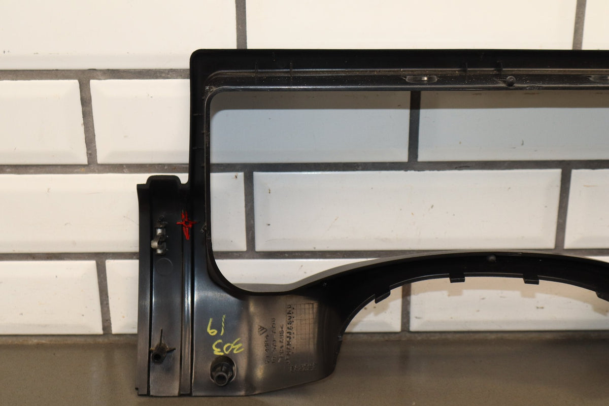 2003-2007 Hummer H2 - Speedometer Bezel 15199971