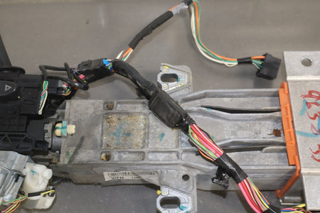 2003-2007 Hummer H2- Steering Column Assembly W/ Key