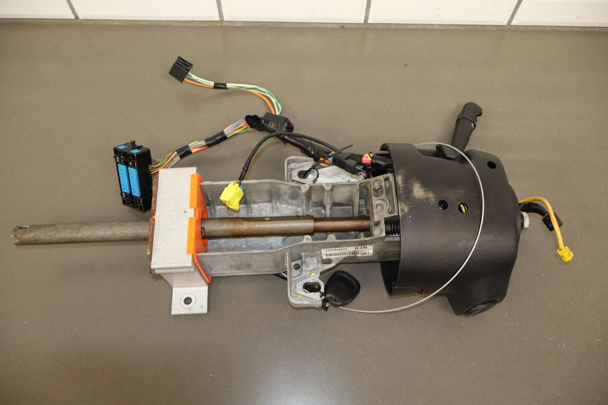 2003-2007 Hummer H2 - Steering Column Assembly W/ Key