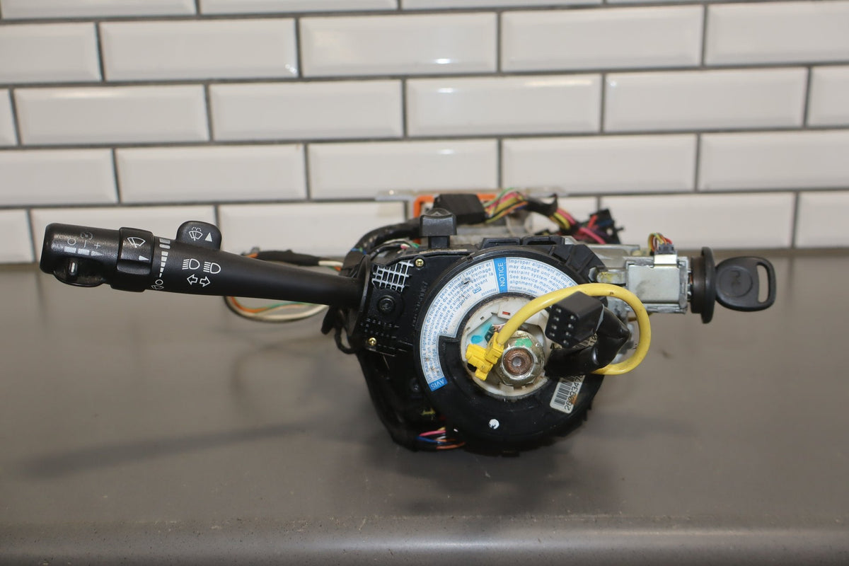 2003-2007 Hummer H2- Steering Column Assembly W/ Key