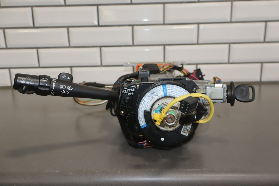 2003-2007 Hummer H2- Steering Column Assembly W/ Key