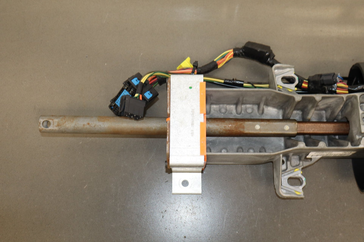2003-2007 Hummer H2 - Steering Column Assembly W/ Key