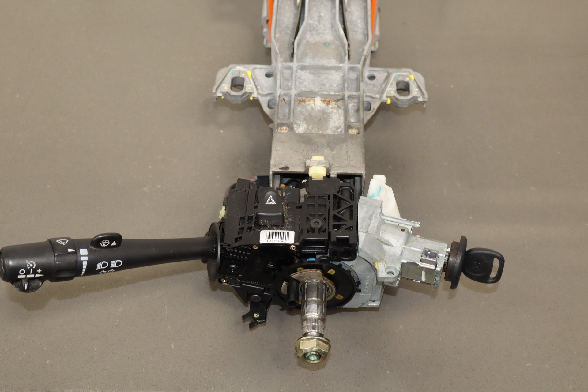2003-2007 Hummer H2- Steering Column Assembly W/ Key