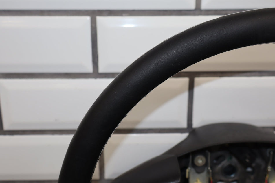 2003-2007 Hummer H2 Steering Wheel 10364490