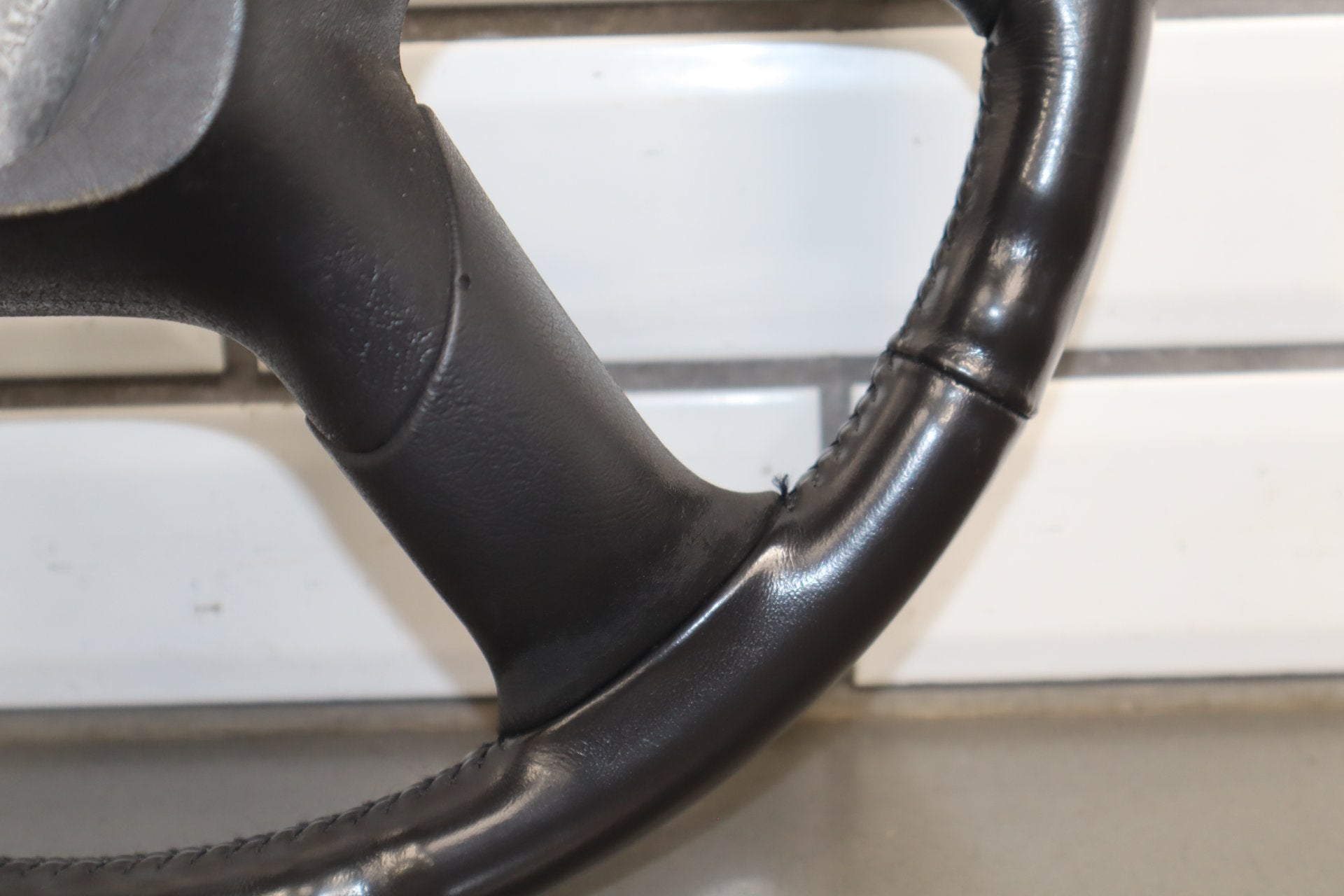 2003-2007 Hummer H2 Steering Wheel 10364490