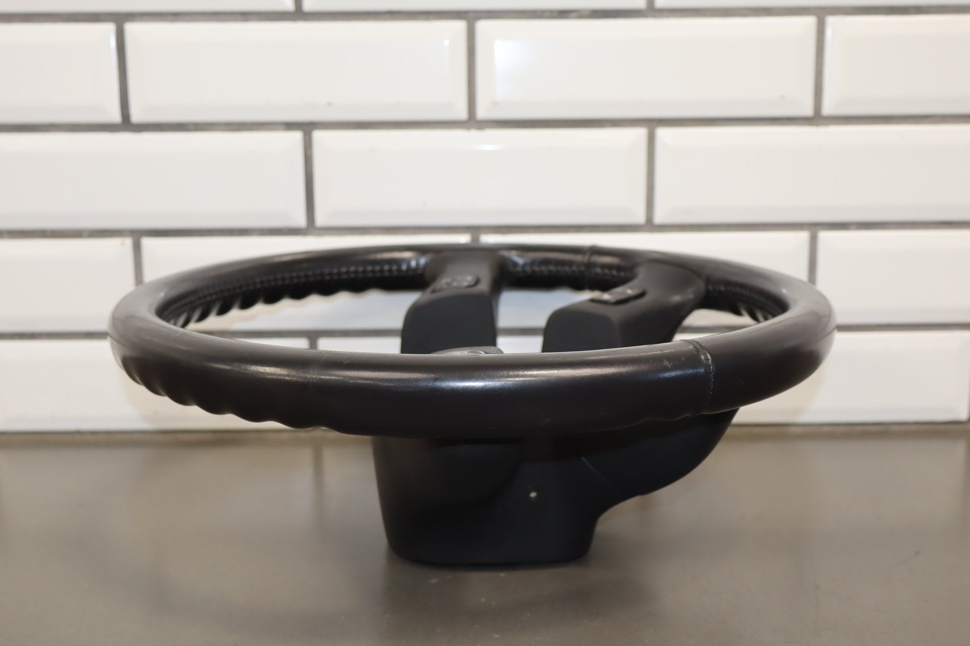 2003-2007 Hummer H2 Steering Wheel 10364490