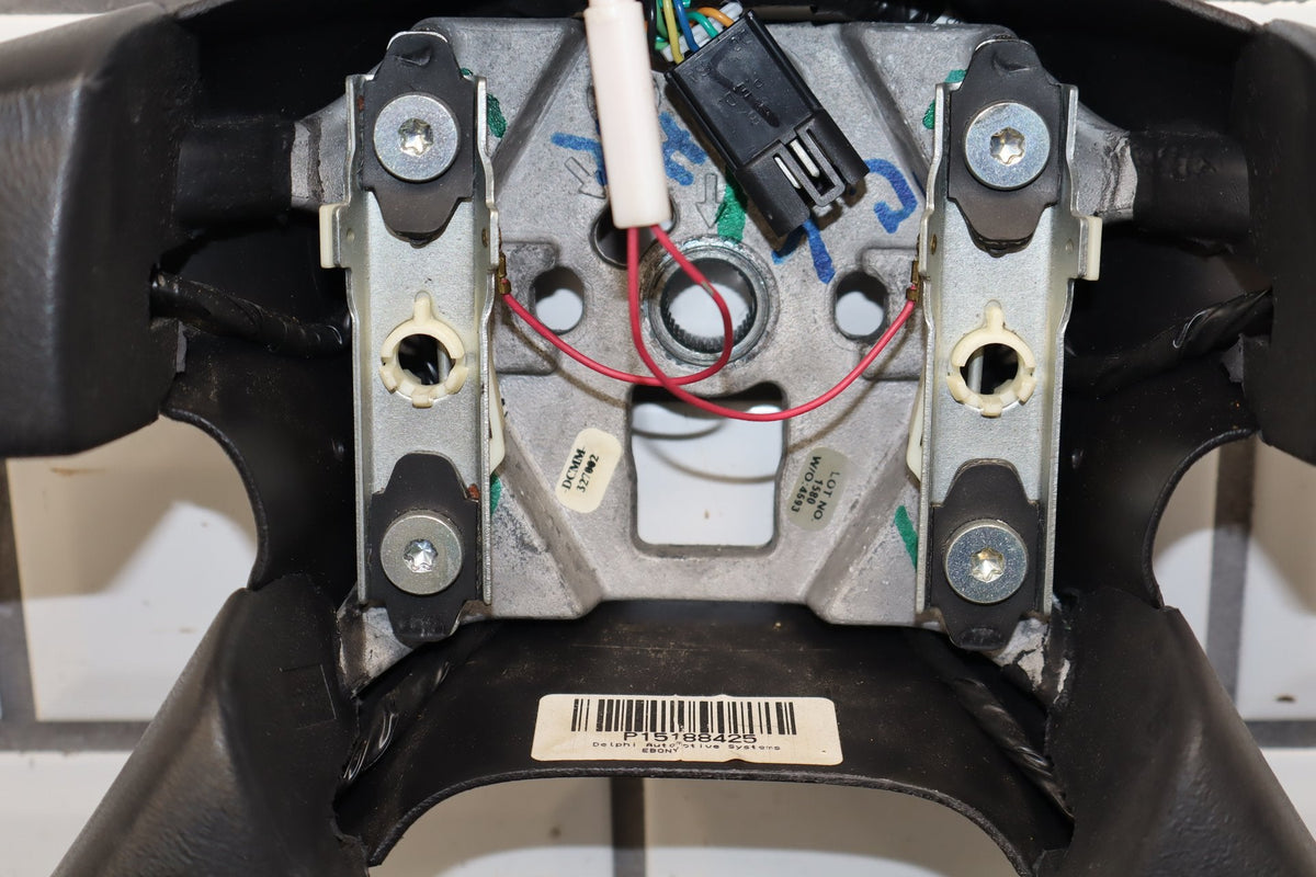 2003-2007 Hummer H2 Steering Wheel 10364490
