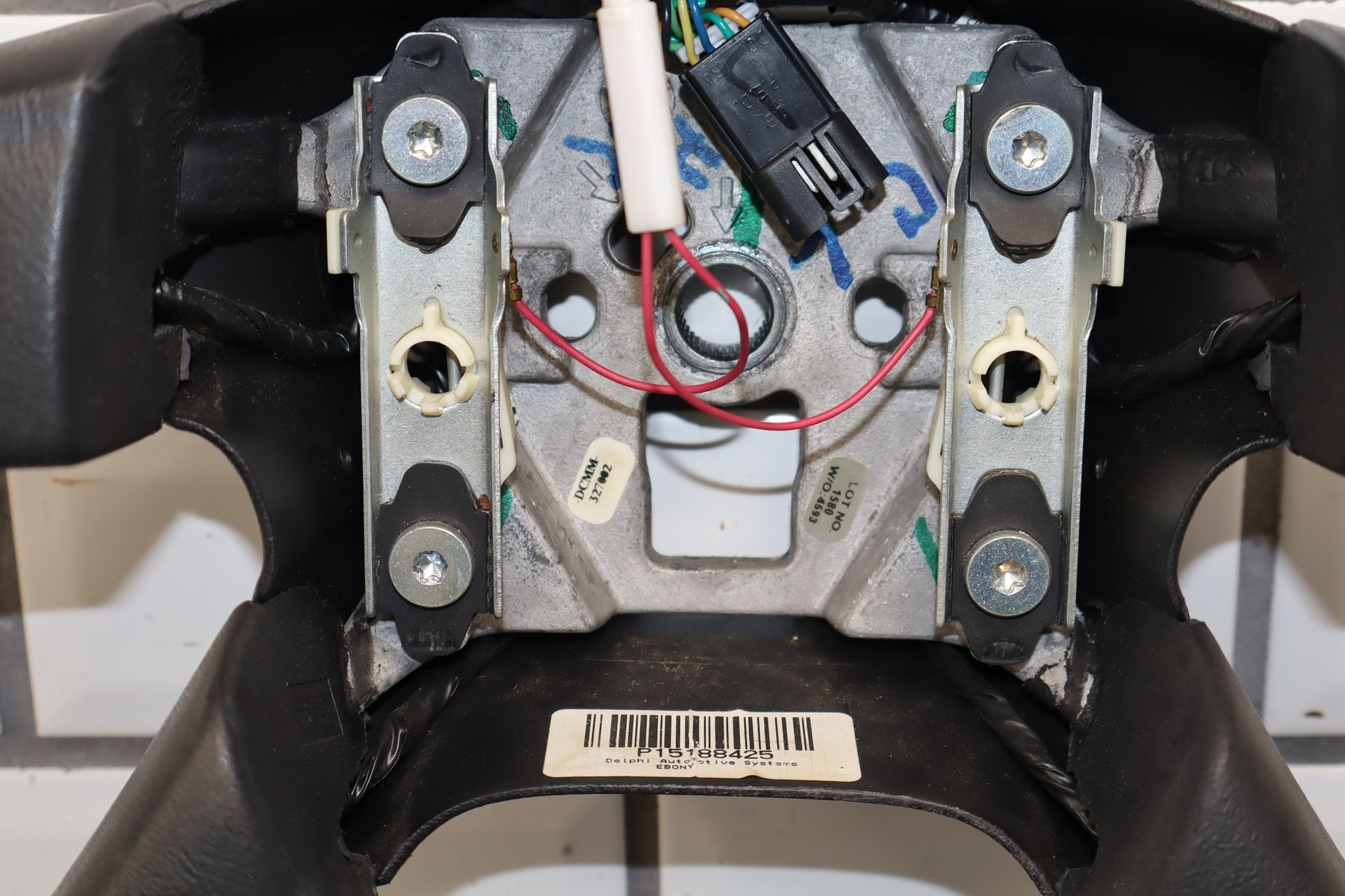 2003-2007 Hummer H2 Steering Wheel 10364490