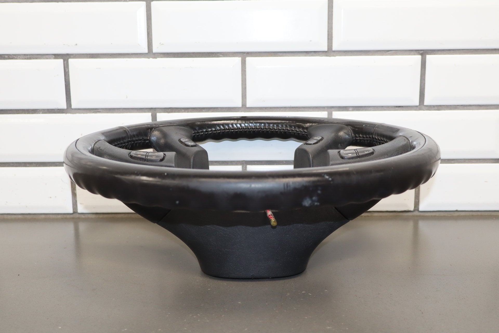 2003-2007 Hummer H2 Steering Wheel 10364490