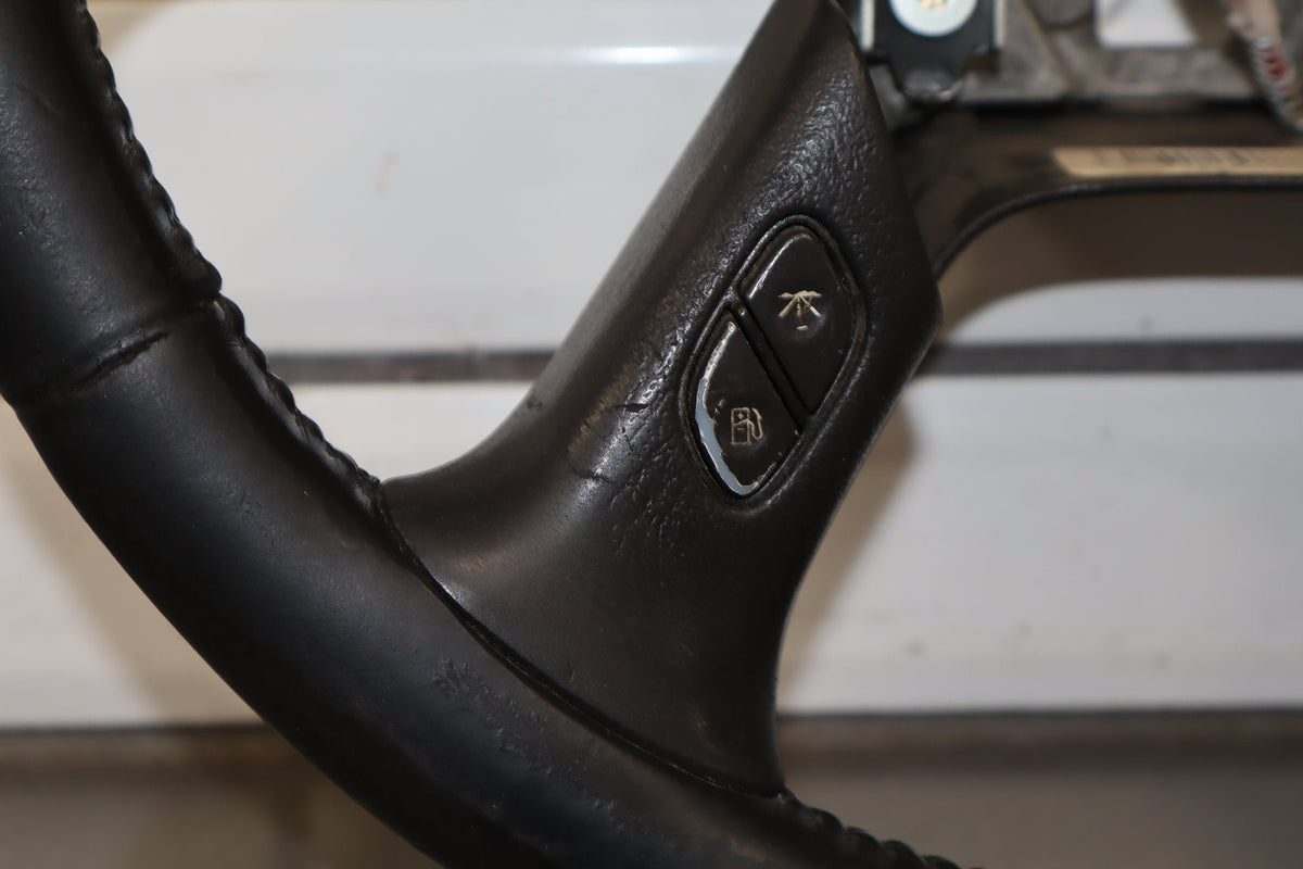 2003-2007 Hummer H2 Steering Wheel 10364490