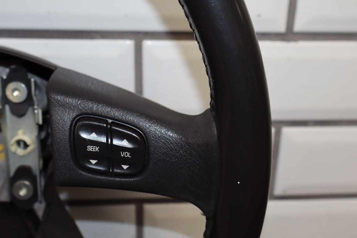 2003-2007 Hummer H2 Steering Wheel 10364490