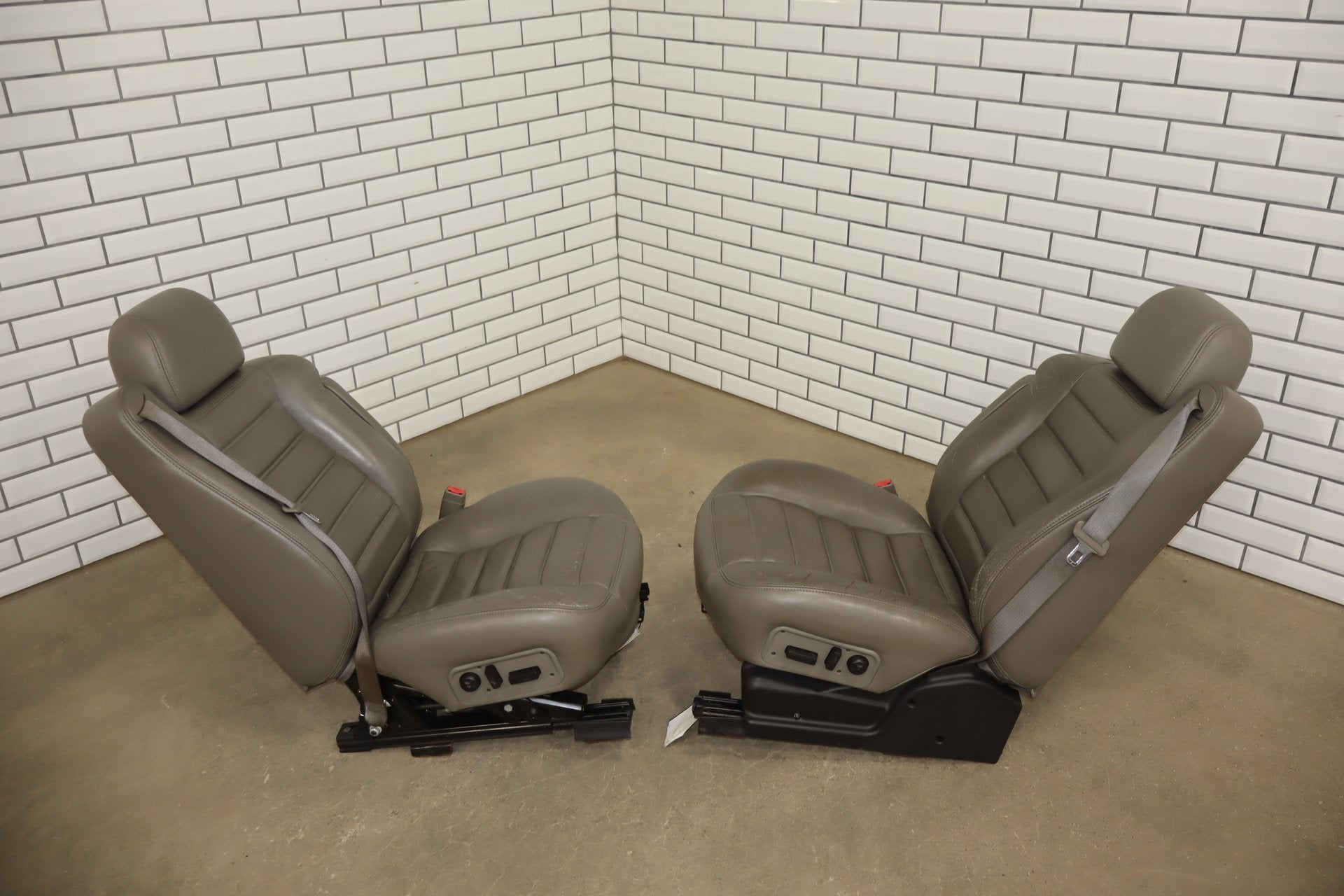 2003-2007 Hummer H2 SUV Leather Seats Set 1st & 2nd Row Wheat