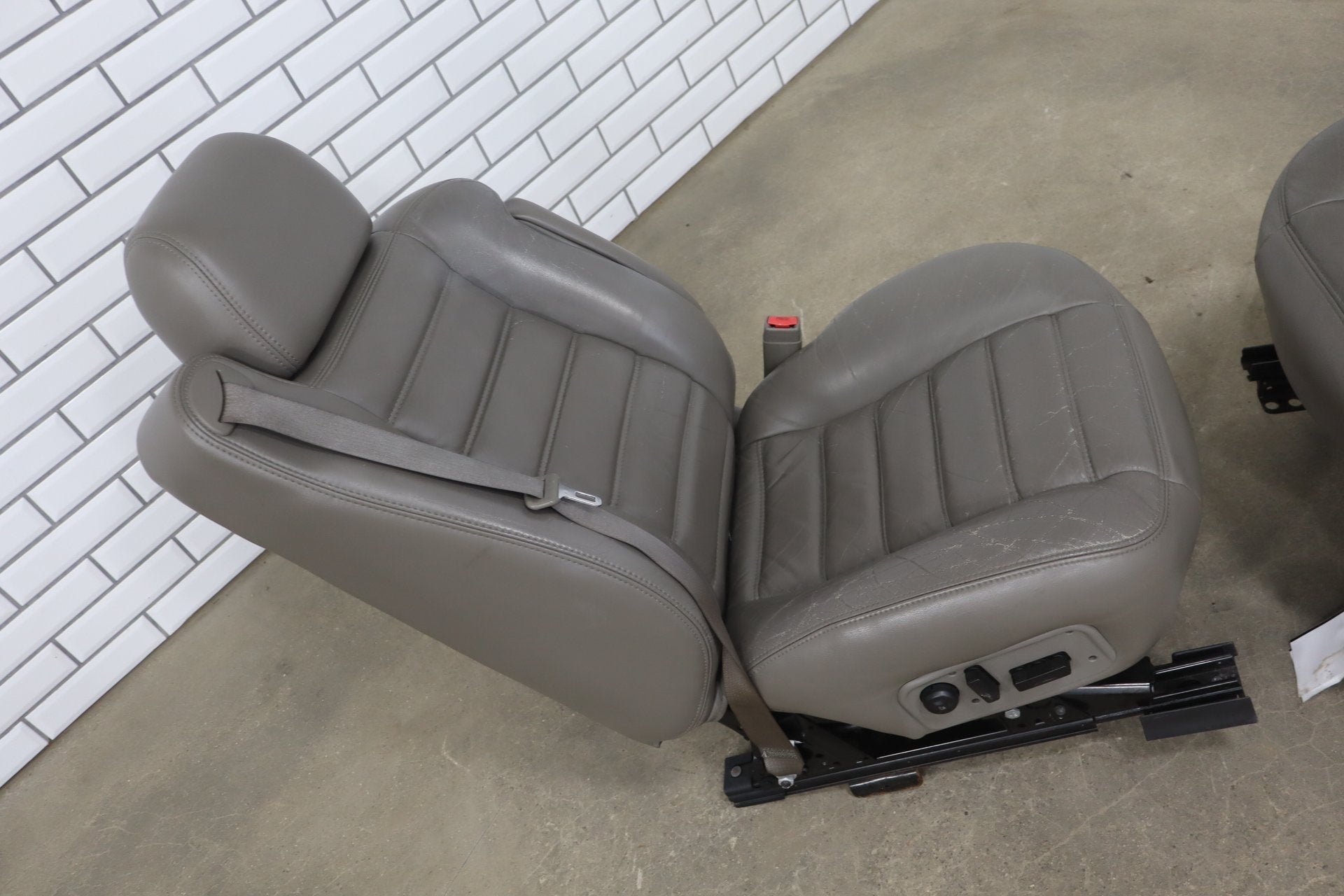 2003-2007 Hummer H2 SUV Leather Seats Set 1st & 2nd Row Wheat