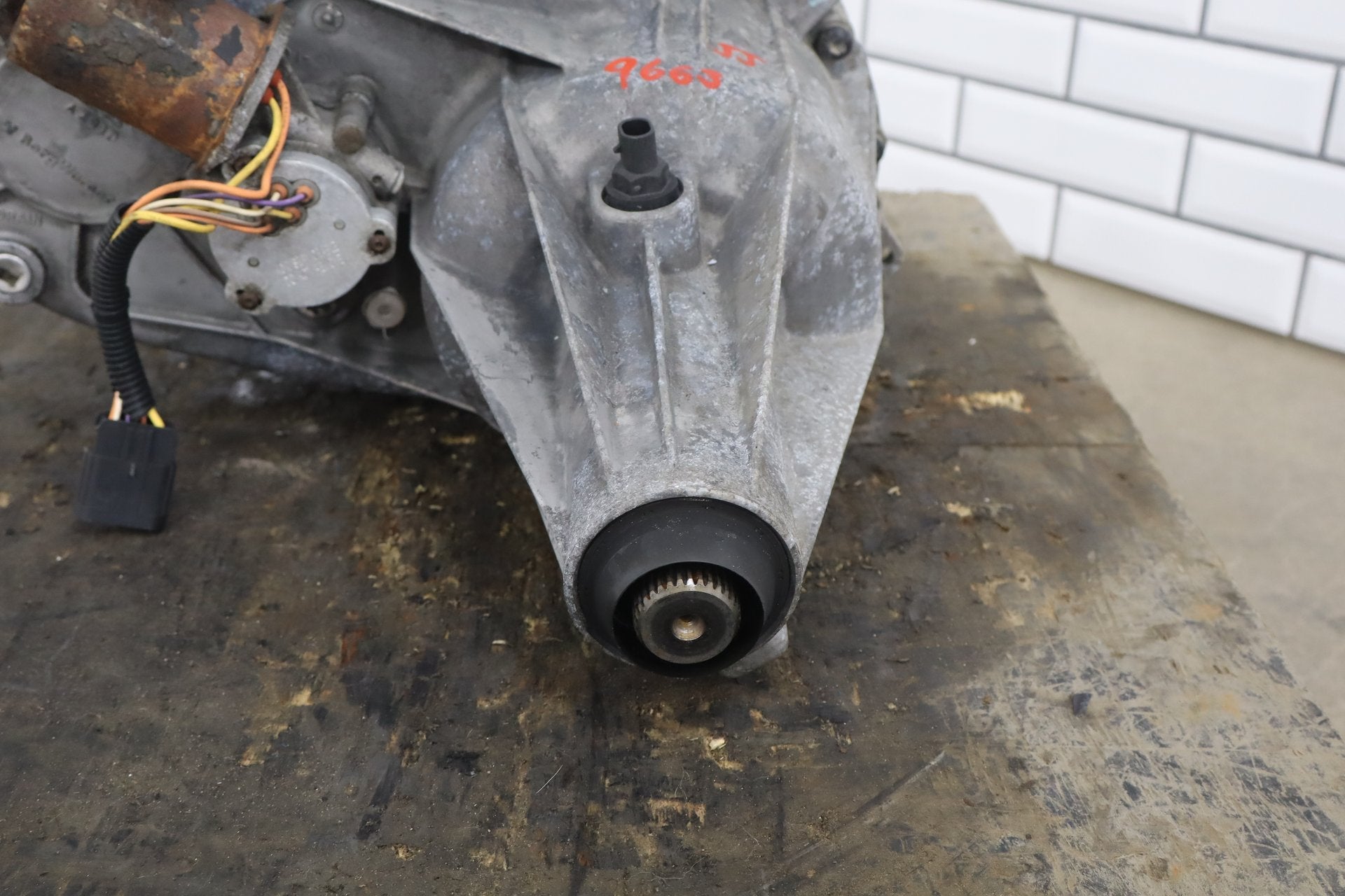2003-2007 Hummer H2 Transfer Case 24243306 186386 Miles