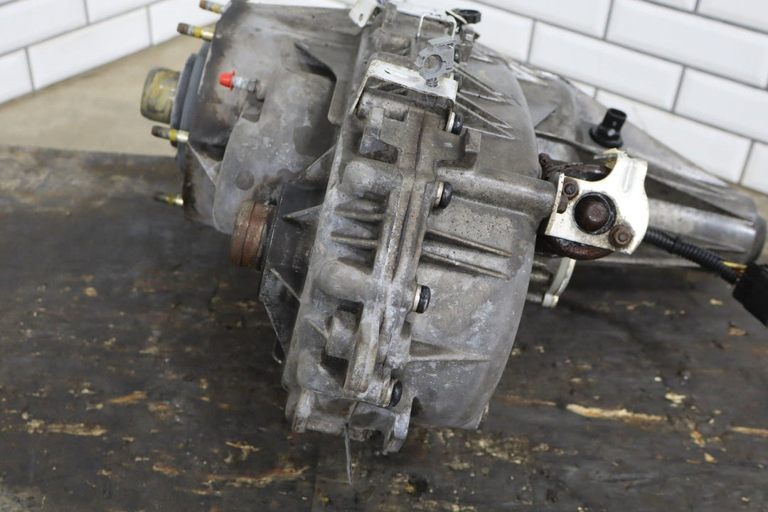 2003 - 2007 Hummer H2 Transfer Case 24243306 200000 Miles