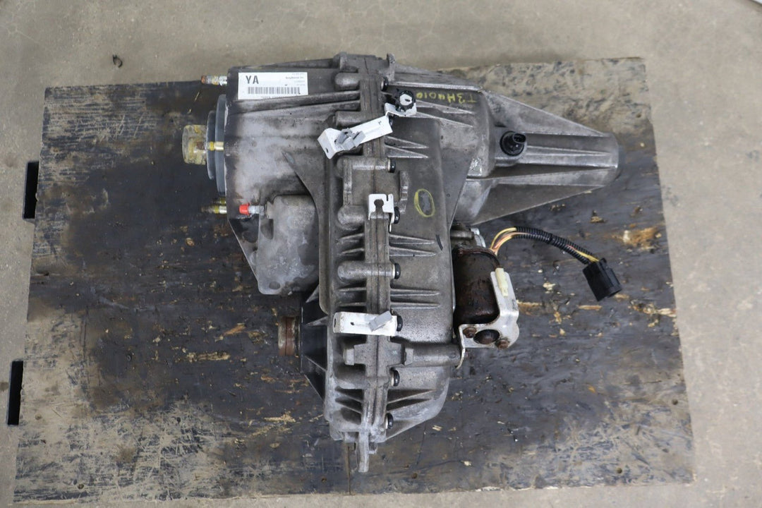 2003 - 2007 Hummer H2 Transfer Case 24243306 200000 Miles