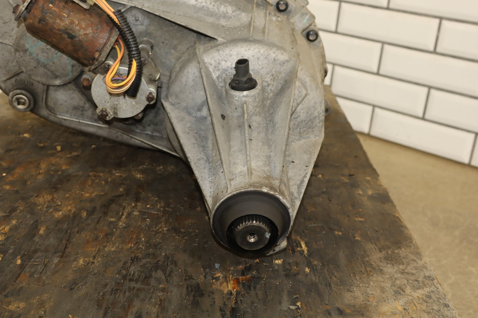 2003-2007 Hummer H2 Transfer Case 24243306 200692 Miles