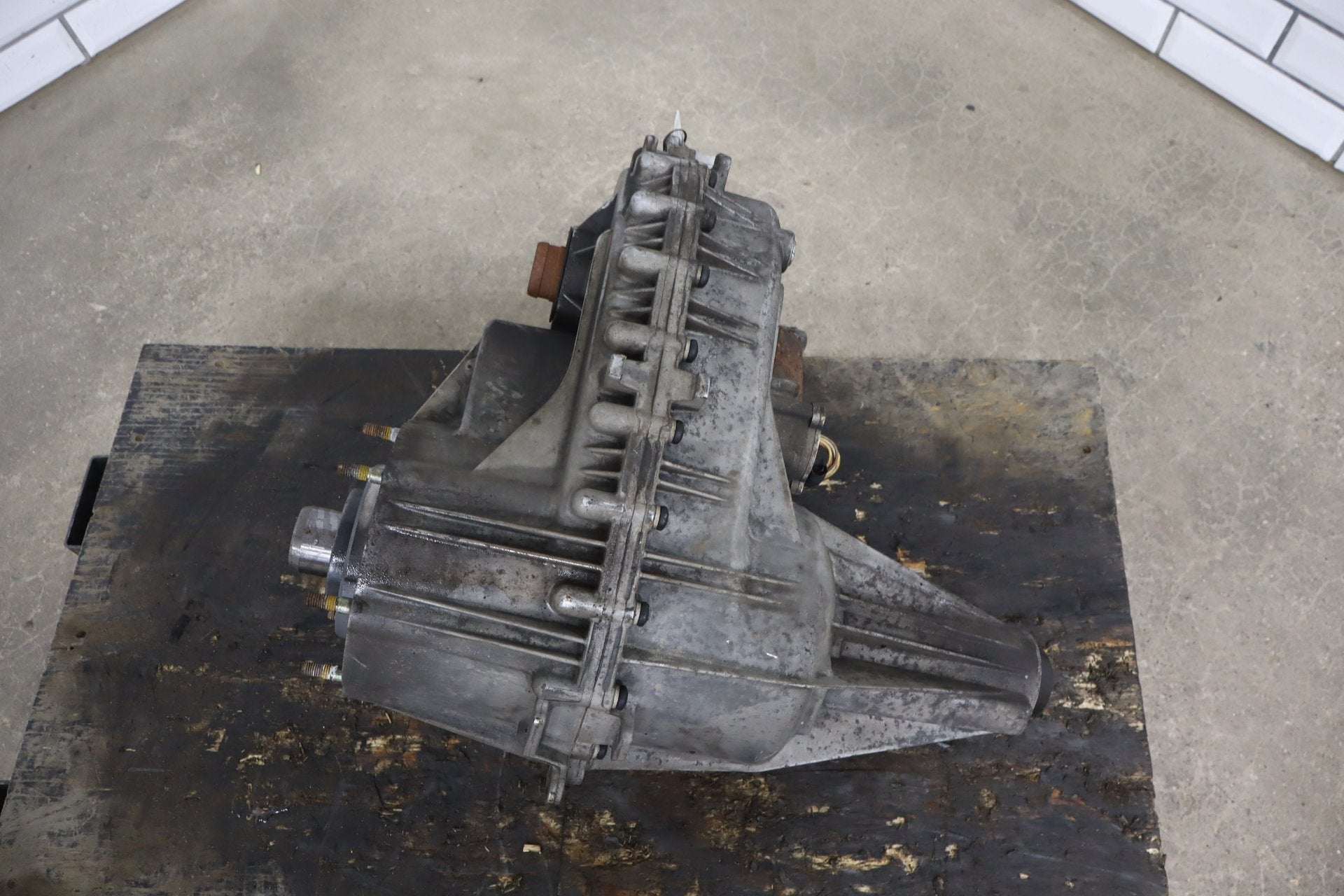 2003-2007 Hummer H2 Transfer Case 24243306 200692 Miles