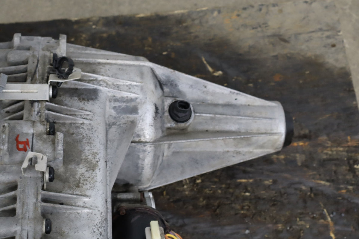 2003-2007 Hummer H2 Transfer Case 24243306 203685 Miles
