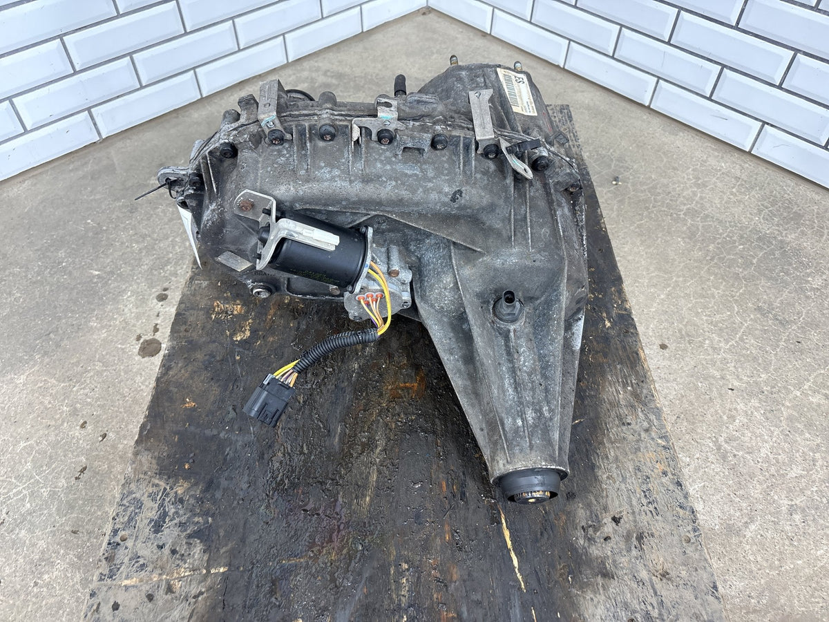 2003-2007 Hummer H2 Transfer Case 24243306 Miles