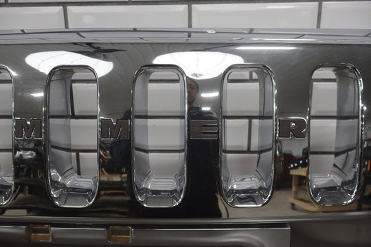 2003 - 2007 Hummer H2Chrome Main Headlight Grille 15777617 OEM