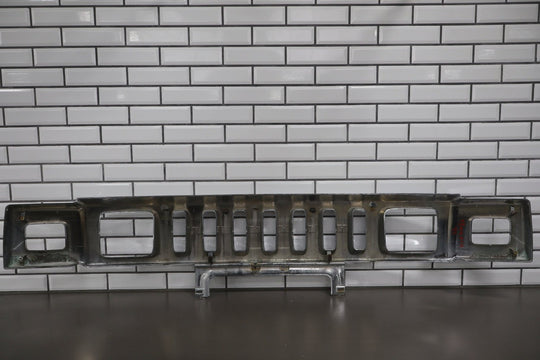 2003 - 2007 Hummer H2Chrome Main Headlight Grille 15777617 OEM