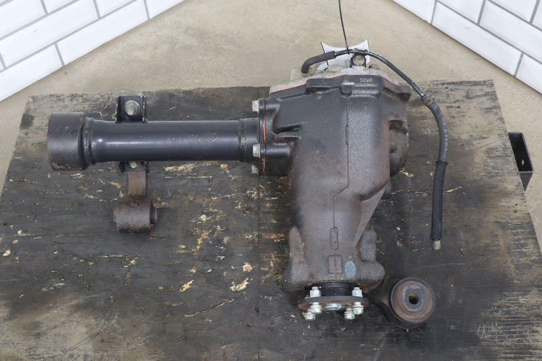 2003 - 2007 Lexus LX470 / Land Cruiser Front Differential Carrier 4.10 Ratio