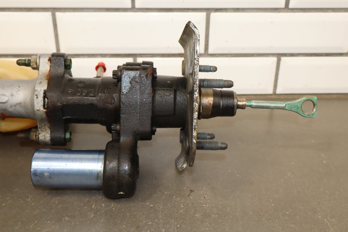2003-2008 Hummer H2 Hydroboost Brake Booster W/ Master Cylinder 15813688
