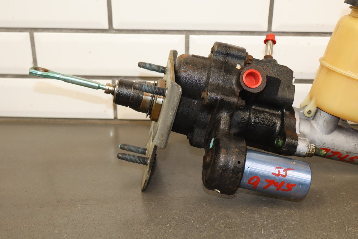 2003-2008 Hummer H2 Hydroboost Brake Booster W/ Master Cylinder 15813688