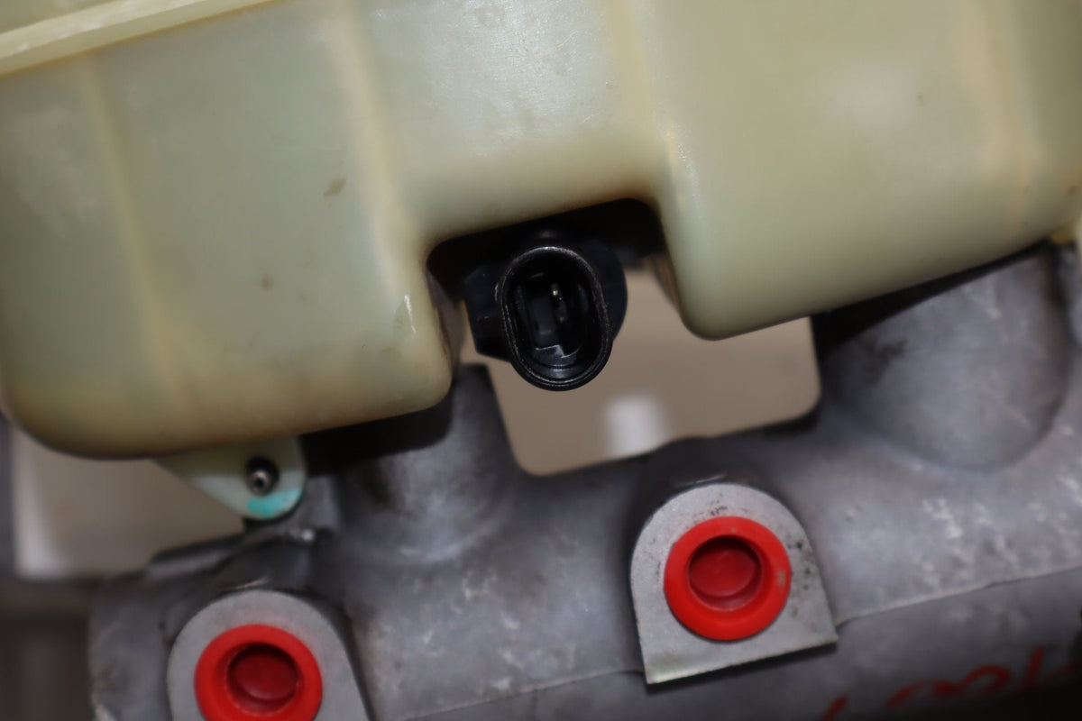 2003-2008 Hummer H2- Power Brake Booster (Hydro Boost)