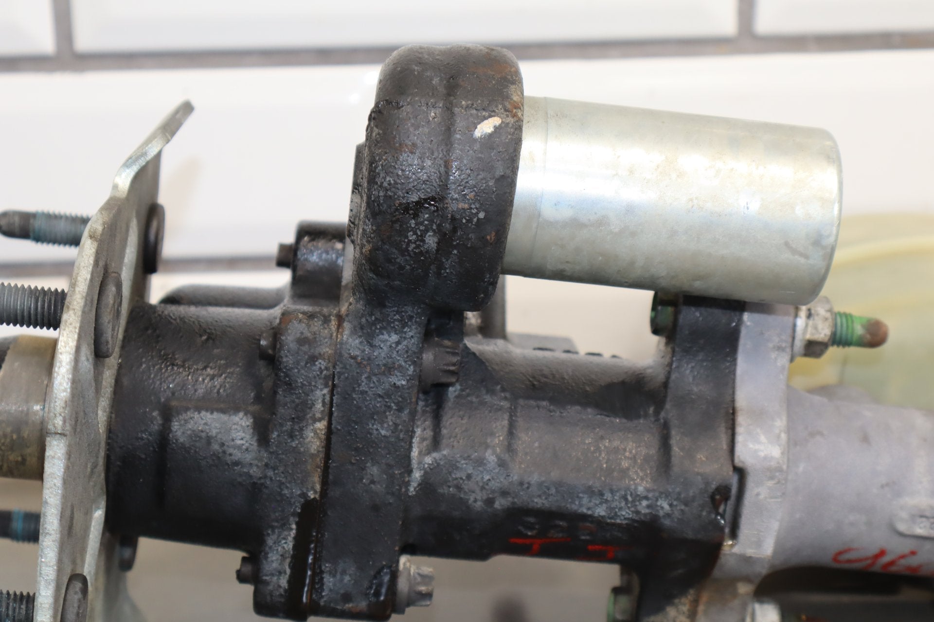 2003-2008 Hummer H2- Power Brake Booster (Hydro Boost)