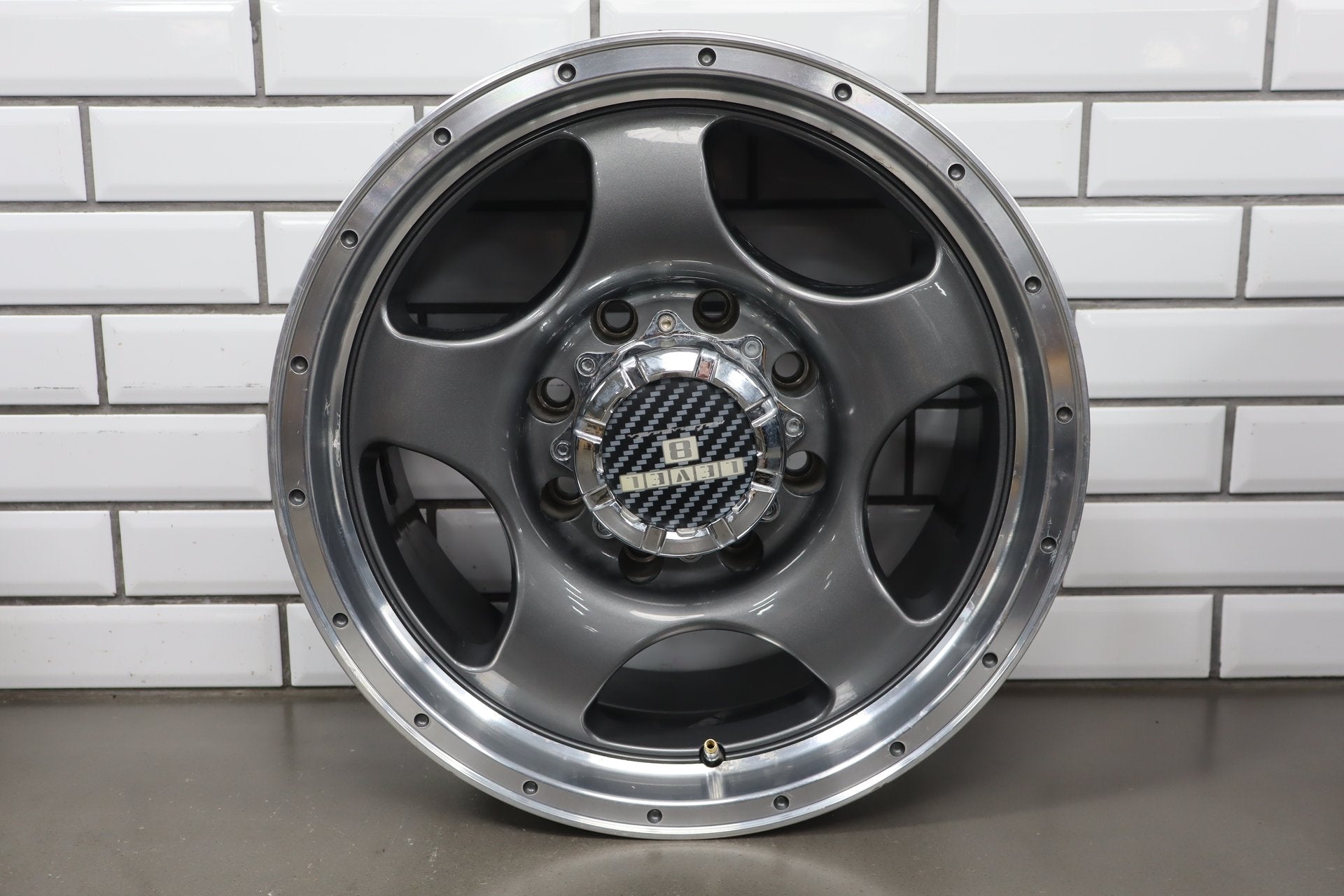 2003-2009 Hummer H2 17x8.5 Level 8 LFM389 Wheel Set x4 | Grey