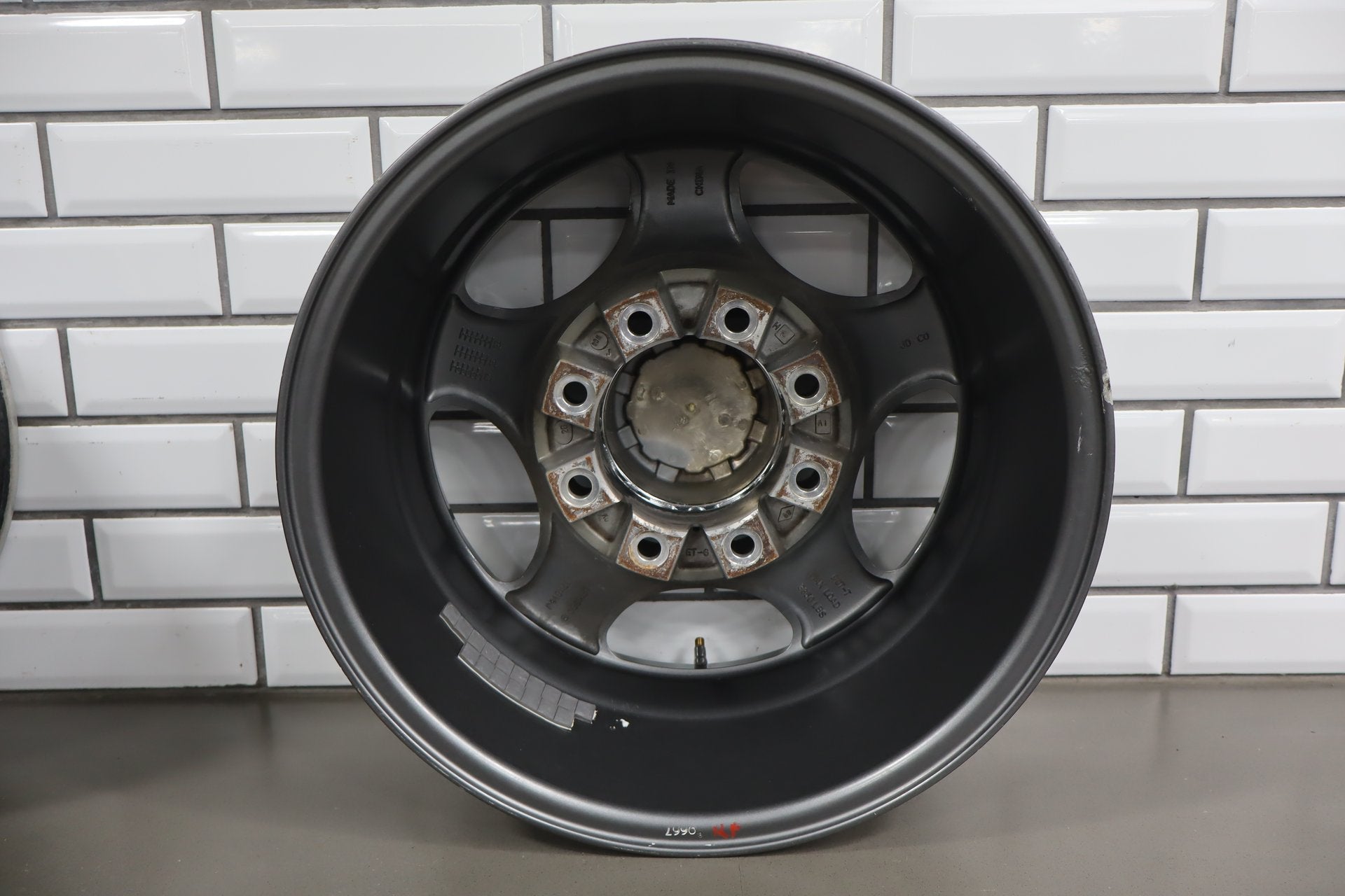 2003-2009 Hummer H2 17x8.5 Level 8 LFM389 Wheel Set x4 | Grey