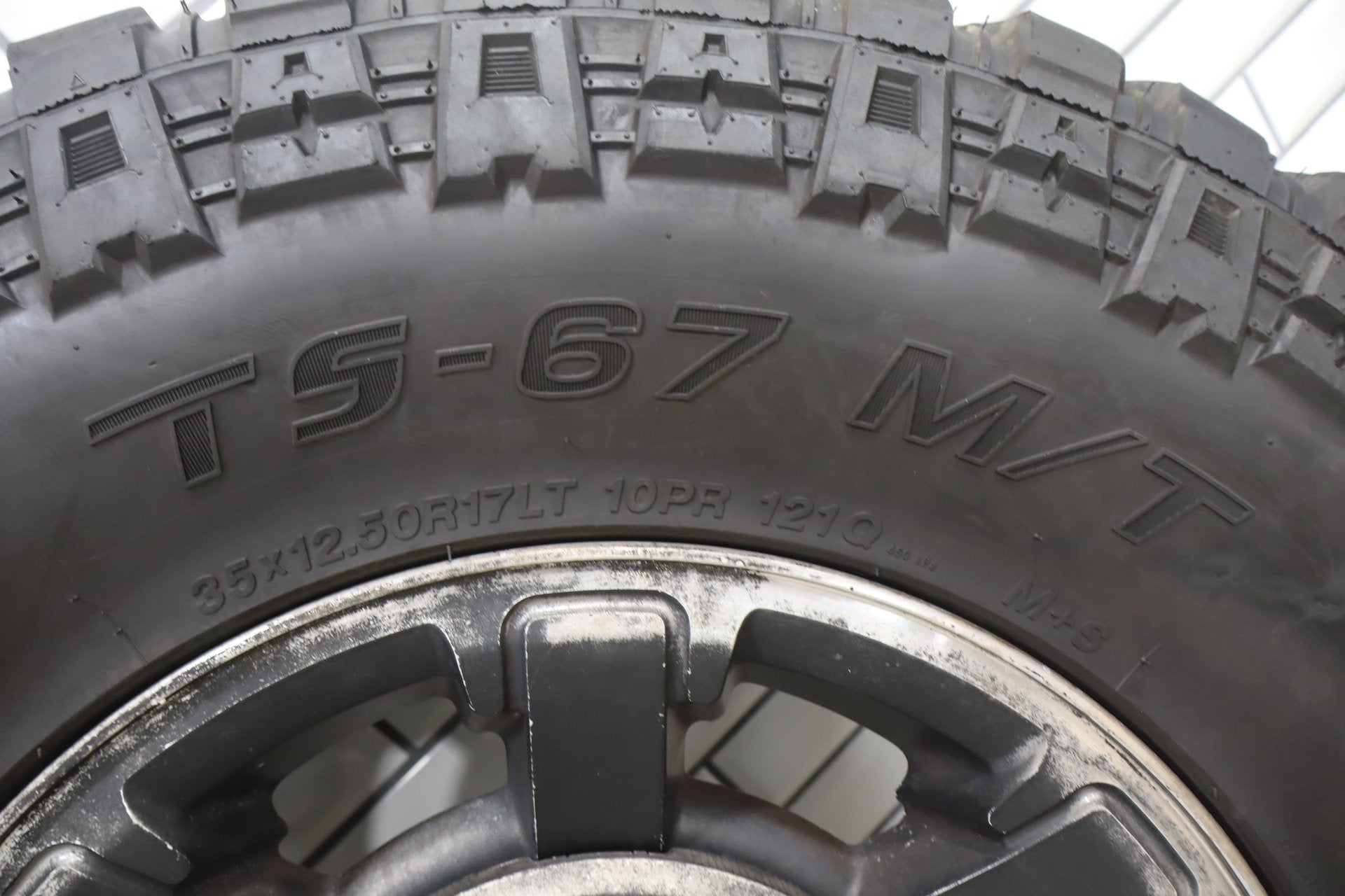 2003-2009 Hummer H2 17x8.5" OEM Wheel &amp; Tire Set- Poorly Painted 35x12.50-17 x4